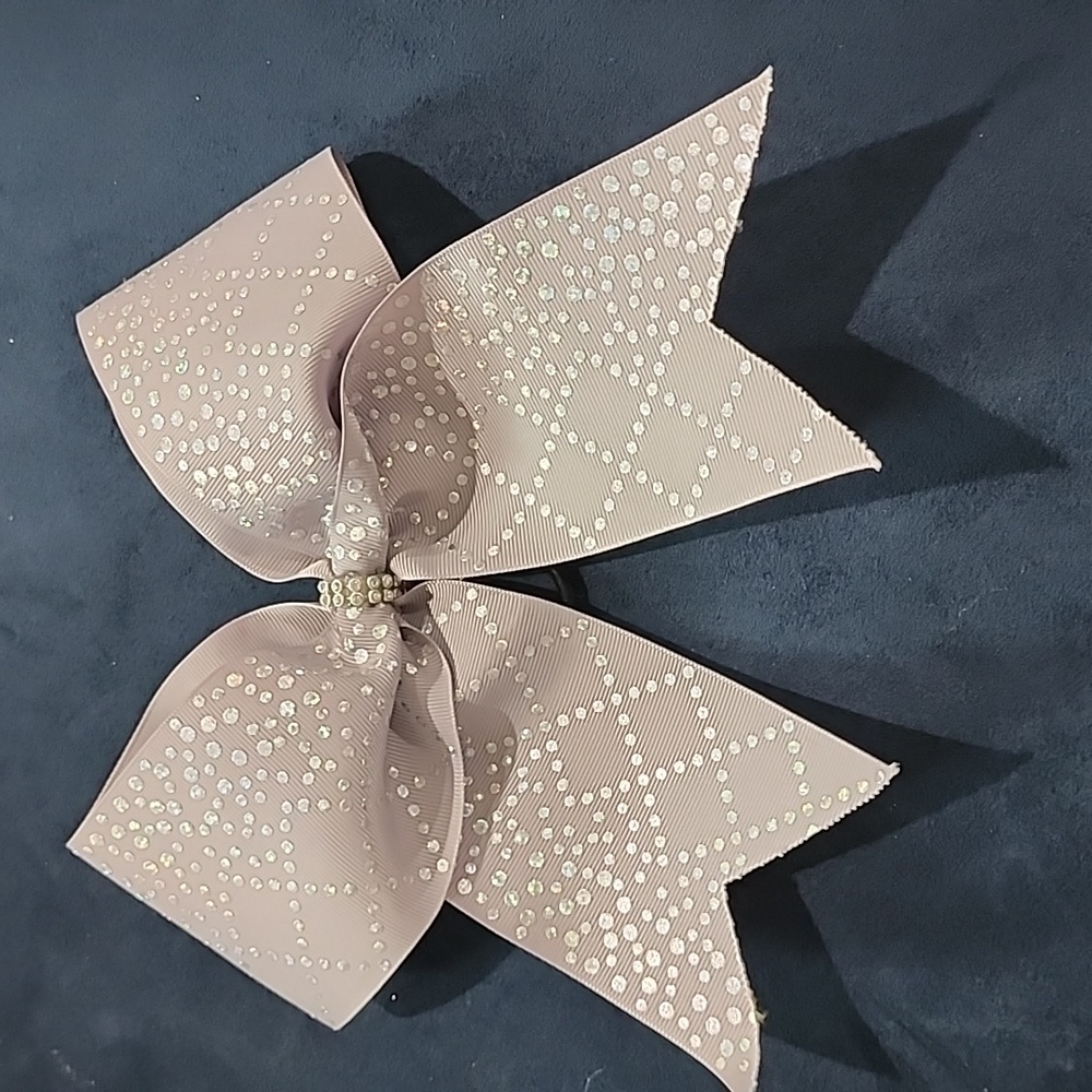 Cheer bow